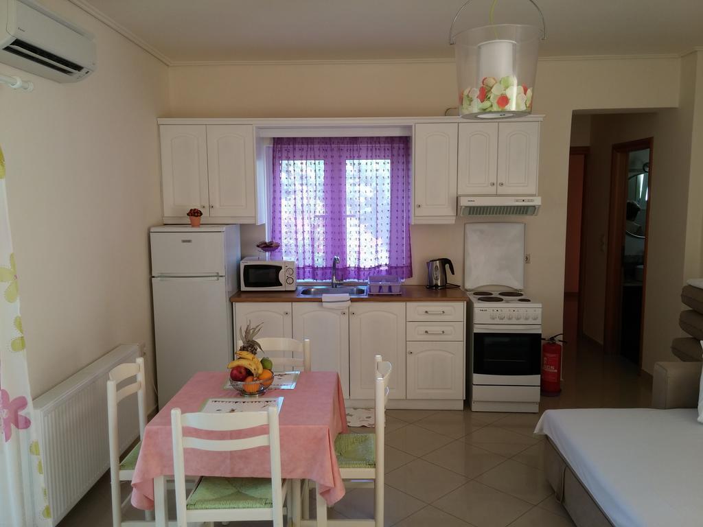 Villa Muses Poros Town Chambre photo