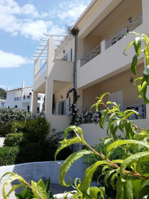 Villa Muses Poros Town Extérieur photo