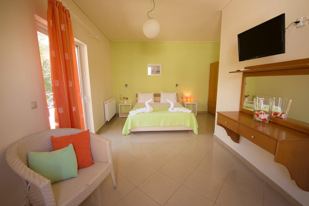 Villa Muses Poros Town Extérieur photo