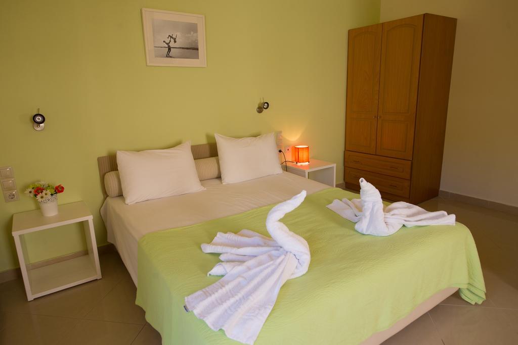 Villa Muses Poros Town Extérieur photo