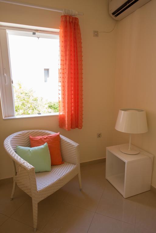 Villa Muses Poros Town Extérieur photo