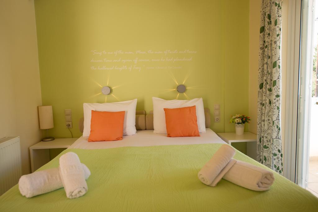 Villa Muses Poros Town Extérieur photo