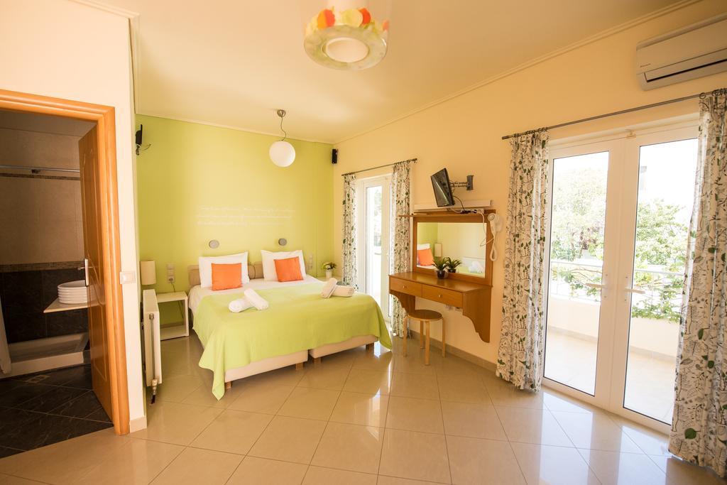 Villa Muses Poros Town Extérieur photo