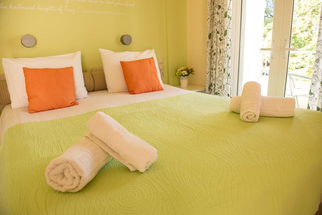 Villa Muses Poros Town Extérieur photo