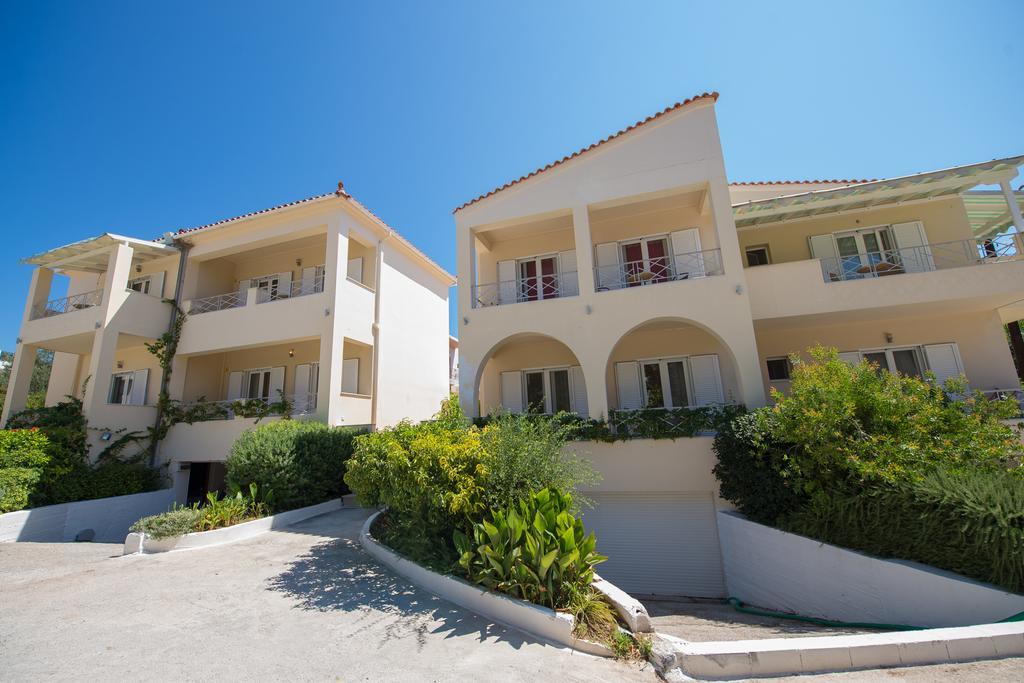 Villa Muses Poros Town Extérieur photo