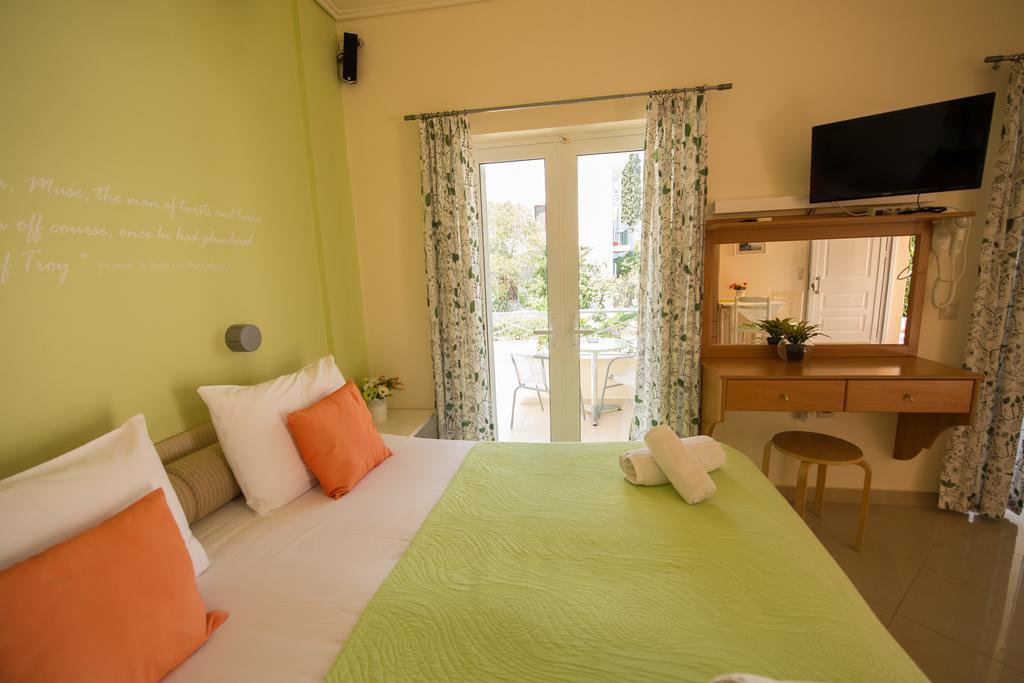 Villa Muses Poros Town Extérieur photo